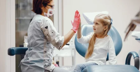 Dlaczego warto zabrać dziecko do Kliniki Uśmiechu