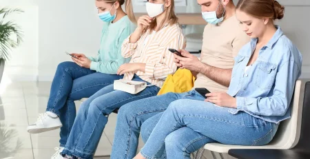 dobry dentysta katowice - kolejka pacjentów do kliniki uśmiechu w Chorzowie